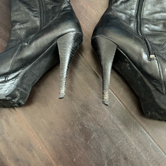 Guess Leather Biker Knee High Side Buckle Boots Punk Goth Glam 8.5 - Picture 7 of 8